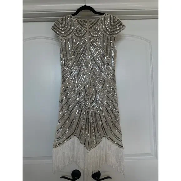 Vintage 20’s Silver and White Beaded and Sequins Flapper dress with Fringe - Picture 7 of 9